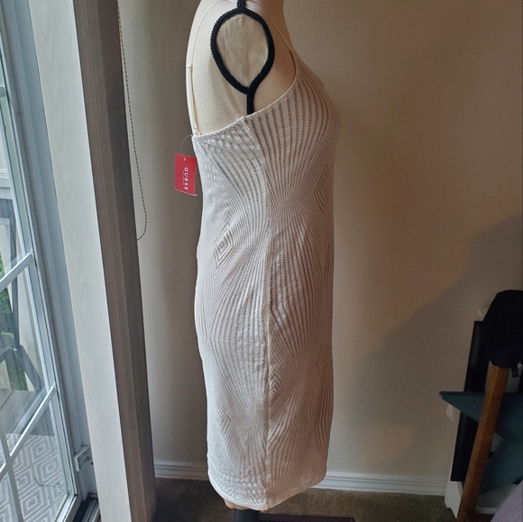 NWT GUESS Lorry Diamond Dress - Picture 5 of 9